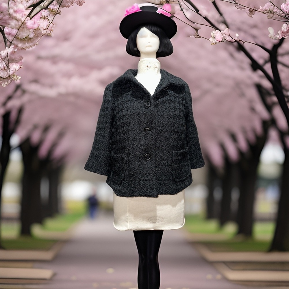 Black size Med-large women’s jacket cardigan blazer